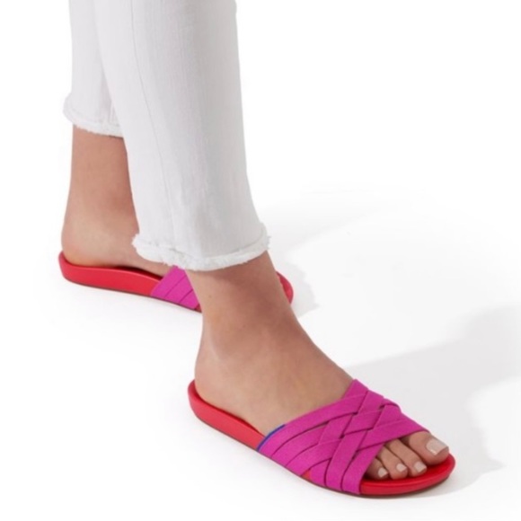 ❌SOLD❌ Rothy’s The Slide Criss Cross Knit Sandal in Cherry Red and Pink Size 7.5 - Picture 12 of 12